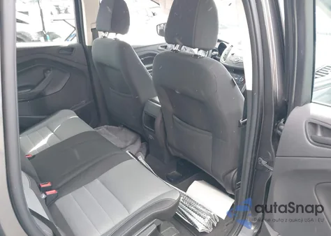 2017 Ford Escape S z USA, uszkodzony, nr VIN 1FMCU0F75HUD12496